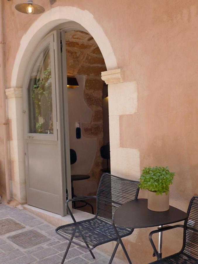 Eva Plus Chania  ภายนอก รูปภาพ